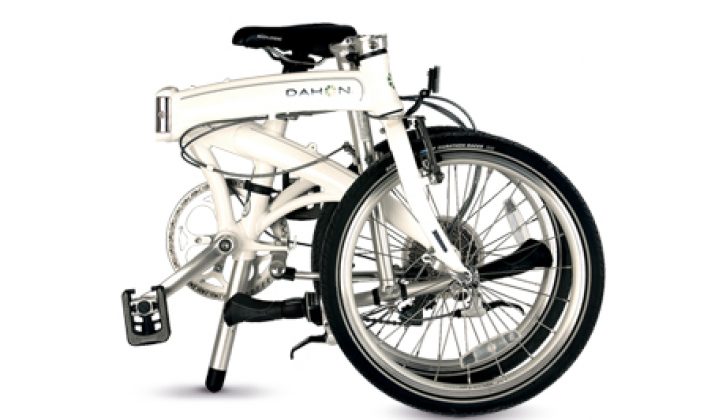 Dahon Mu P8 folding bike (folded)