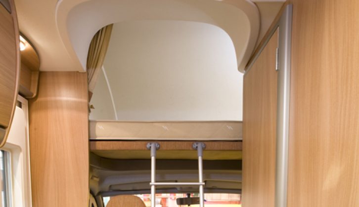 2008 Swift Sundance 590RL - overcab bed