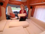 2008 Hobby Toskana Exclusive 750 FLC - making up lounge bed
