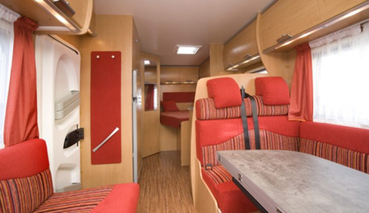 2008 Itineo LB 690 - view from cab looking aft