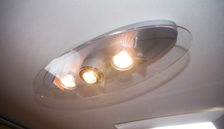 2008 Itineo LB 690 - interior lights