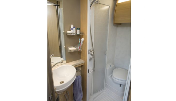 2008 Bessacarr E510 Compact - washroom
