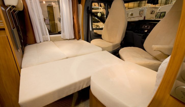 2008 Hobby Van - lounge bed