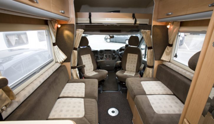 2007 Auto-Sleeper Nuevo ES - lounge (alternative configuration)