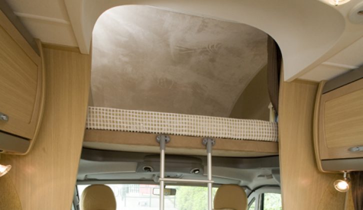 2008 Bessacarr E789 garage model - overcab bed