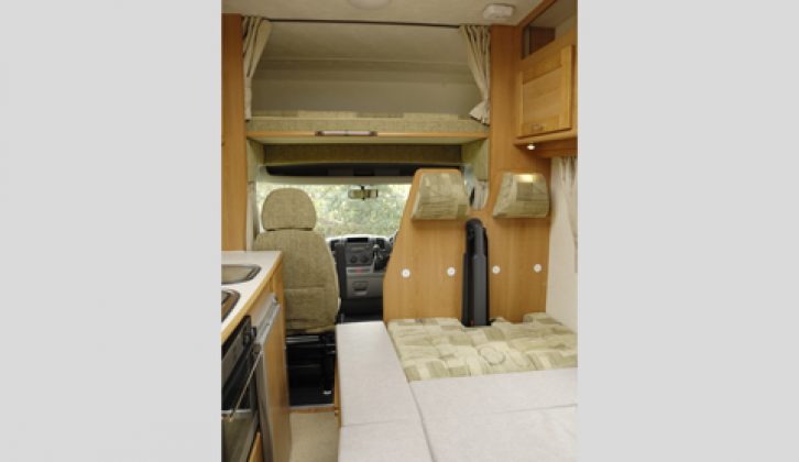 2007 Compass Avantgarde 180 - front lounge bed and overcab