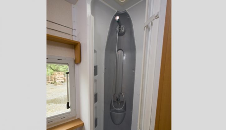 2007 CI Cipro 85 - shower compartment