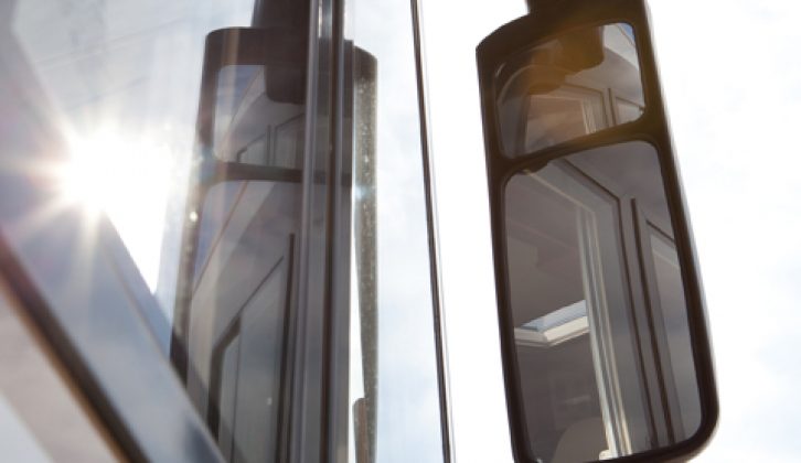 2011 Dethleffs Esprit I7010 - mirrors