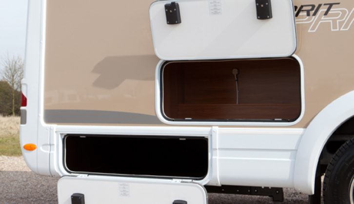 2011 Dethleffs Esprit I7010 - exterior underfloor storage