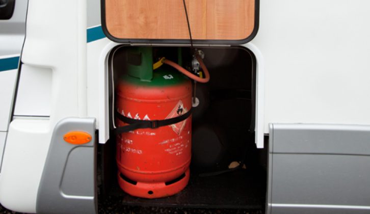 2011 Auto-Trail Frontier Dakota - gas locker