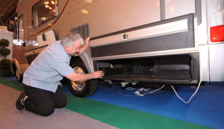 2007 Hymer B544 SL - exterior access to underfloor storage