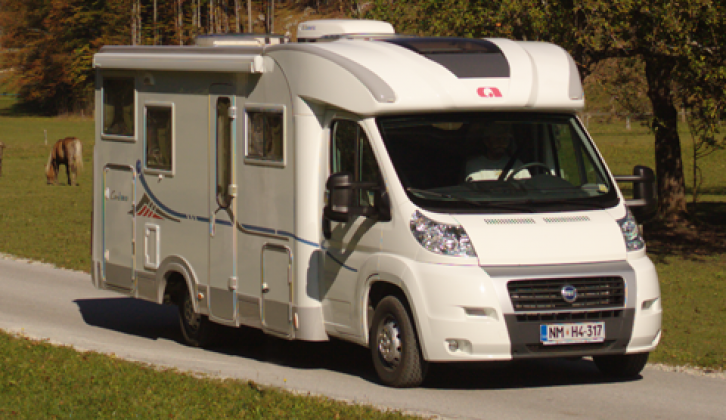 2007 Adria Coral S 690 SP - front three-quarters view