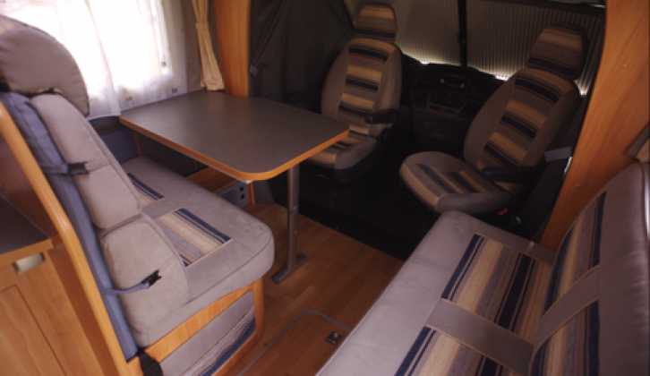 2007 Adria Coral S 690 SP - lounge