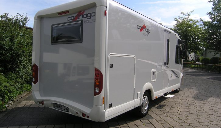 Carthago c-tourer I142 garage