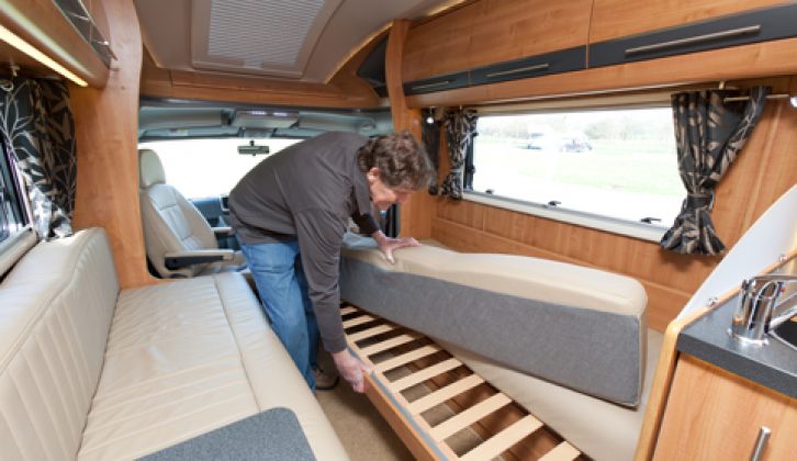 2011 Auto-Trail Frontier Comanche - making up lounge bed