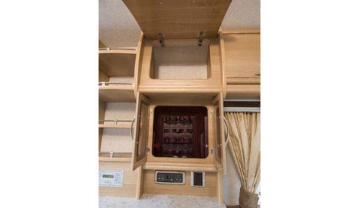 2007 Autocruise Stargazer - storage cabinet