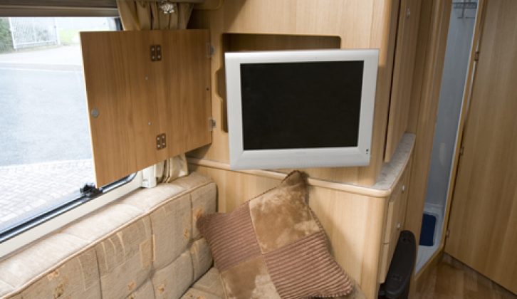 2007 Autocruise Stargazer - flatscreen TV