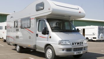 2006 Hymer C-Class Classic 684 - front three-quarters view