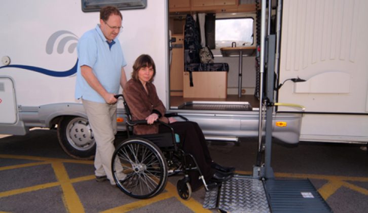 2006 SeA CPT – wheelchair lift and door
