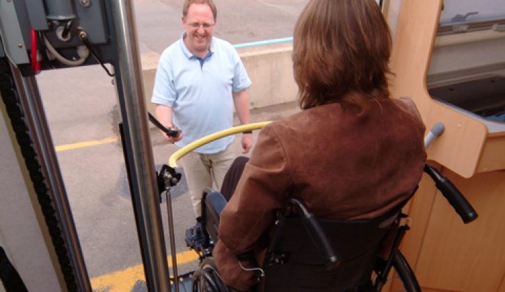 2006 SeA CPT – wheelchair lift