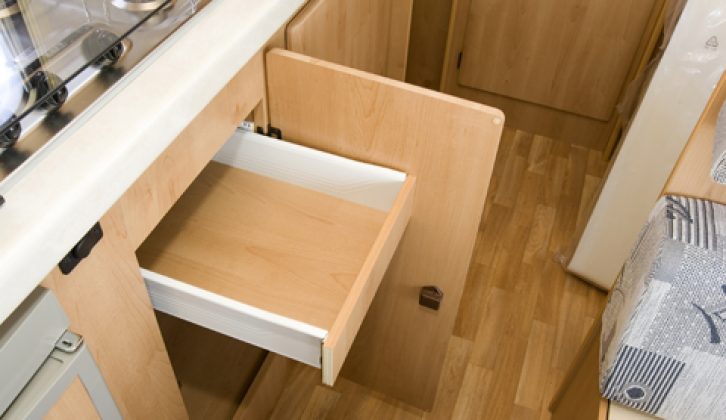 2006 Elnagh Clipper 20 - kitchen drawer