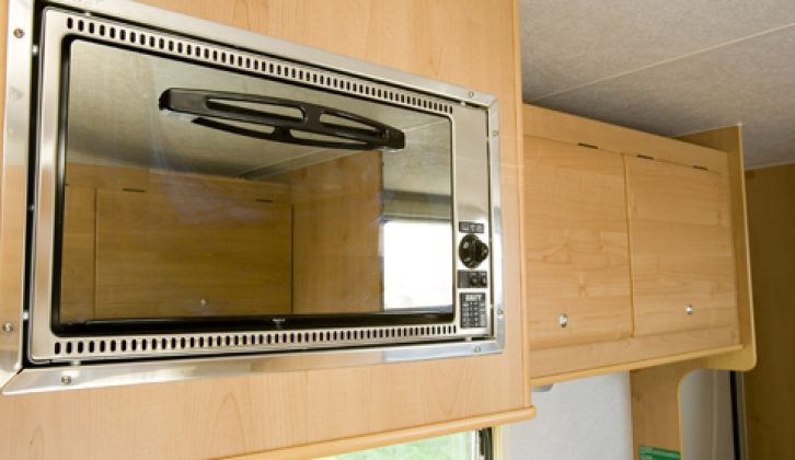 2006 Elnagh Clipper 20 - oven
