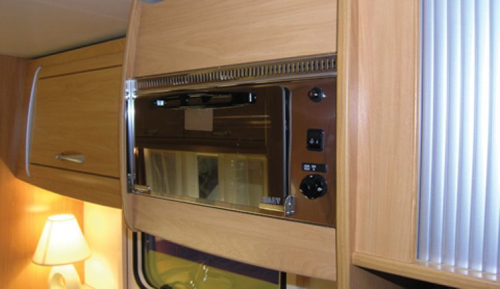2006 Chausson Flash 08 - oven