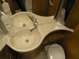 2006 Frankia A820BD - washroom