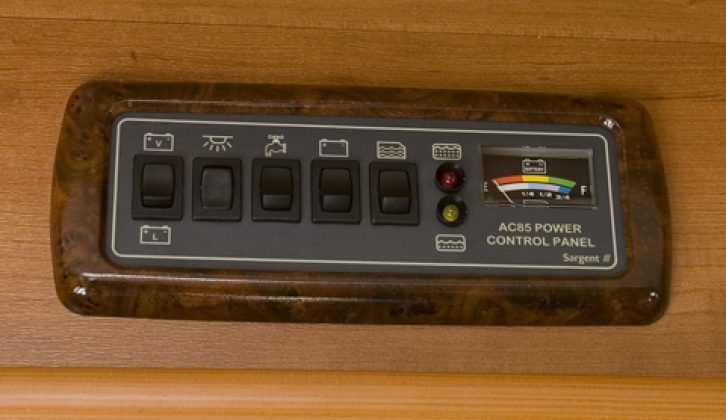 2006 Bessacarr E435 - control panel