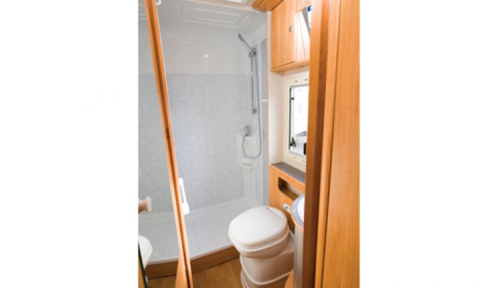 2006 Adria Izola S687SP - washroom