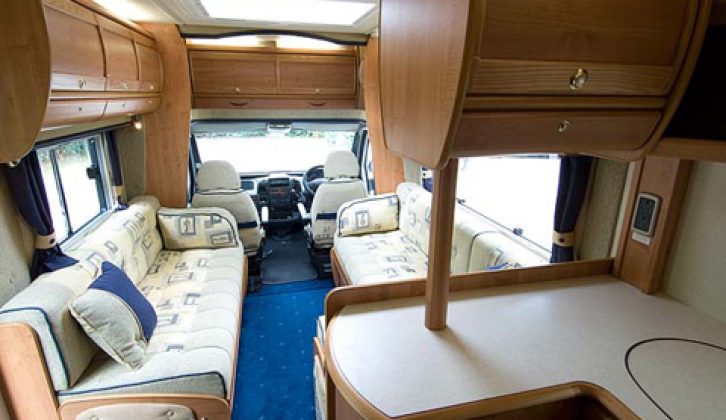 2006 Auto-Trail Frontier Mohican SE - lounge
