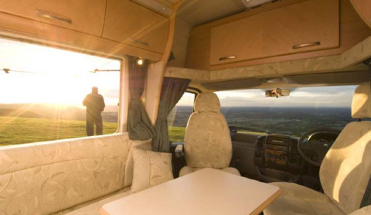 2006 Auto-Sleeper Executive GLS - lounge looking towards cab