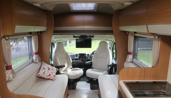 Inside the 2015 Auto-Trail Imala 715 with Practical Motorhome
