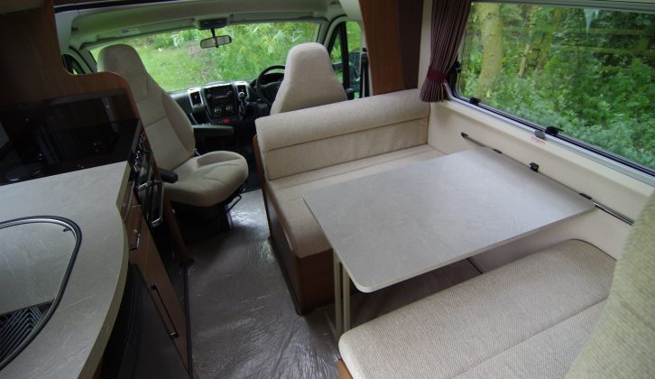 Inside the 2015 Auto-Trail Apache 700 with Practical Motorhome