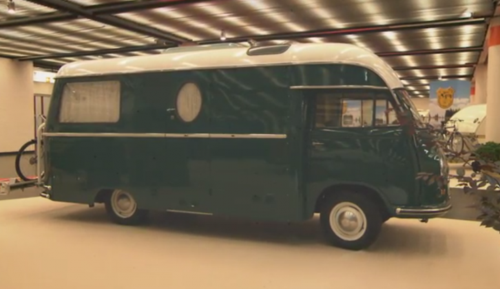 There are plenty of cool classic 'vans at the Düsseldorf show, too