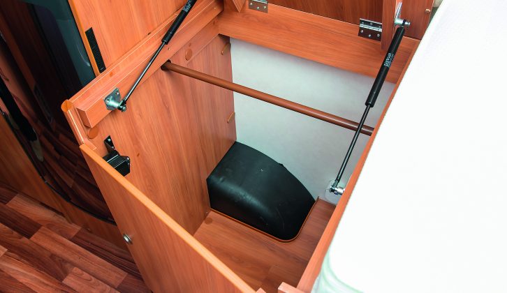 The Hymer Exsis-i 578 has an underbed wardrobe – you can access the hanging space from above as well as from the side thanks to a folding mattress and hinged wardrobe lid
