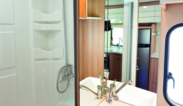 Good use of light-coloured surfaces and mirrors prevents the Zefiro 690G's small washroom from feeling cramped