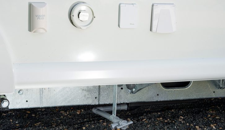 You’ll find the drain tap for waste water between 
the axles on the driver’s side, and the water inlet point is here, too
