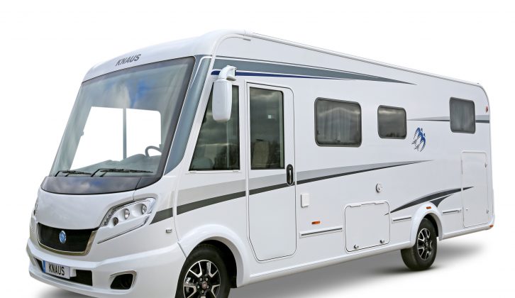 The Knaus Sky i 700 LEG is 7.44m (24’4”) long, 2.34m 
(7’7”) wide and 2.9m (9’6”) high