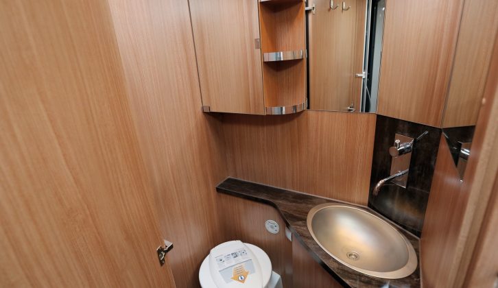 Meanwhile on the offside are the rest of the facilities in the Sky I 700 LEG. The door here can be fully opened to create a spacious ensuite washroom