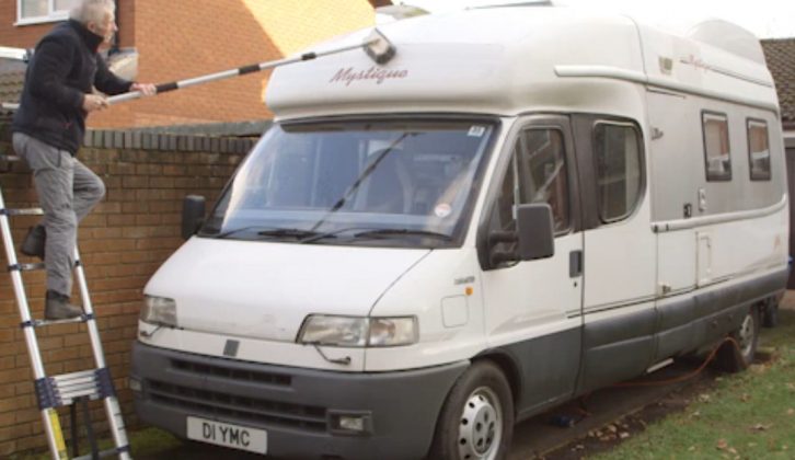 On our latest TV show John Wickersham demonstrates the best way to clean your motorhome roof!