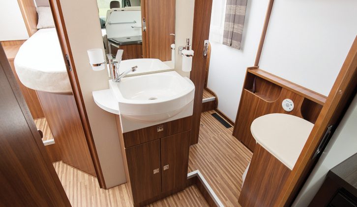 Read our Adria Matrix Supreme 687 SBC review to find out why we like this user-friendly midships washroom