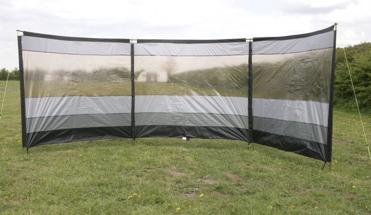 This windbreak features horizontal top bars, but unlike similar modern windbreaks these bars are made to a set curve