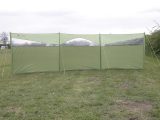 Halfords’ Urban Escape Camping windbreak is not dissimilar to Gelert’s Breeze Blocker in style