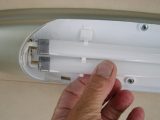 Fluorescent light fittings run on a 12V supply – they produce good light output and are energy-efficient