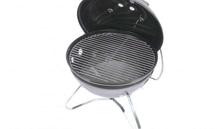 With the lid on, the Weber Smokey Joe can be used as a basic oven
