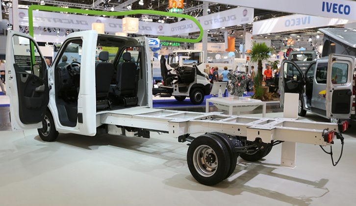 The Rimor Koala Elite 722 is based on a Renault Master chassis with 2.3-litre 125bhp turbodiesel engine. Transmission is rear-wheel-drive to a pair of twin wheels, as shown here
