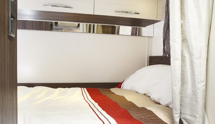 A two further bunks are provided in the rear transverse double bed in the 346