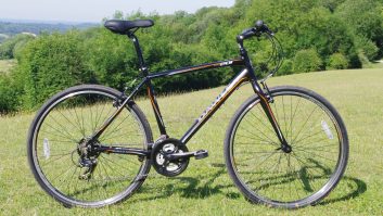 The Dawes Discovery 201 is one of the legendary bike-maker's hybrids, with 21 gearing ratios