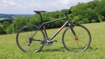 The Pinnacle Neon Two is the lightest hybrid bike in our test